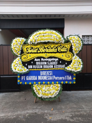 Papan Bunga Duka di Narimbang